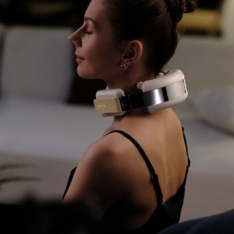 MOZA AI robotic neck massager hands - Geeky Gadgets